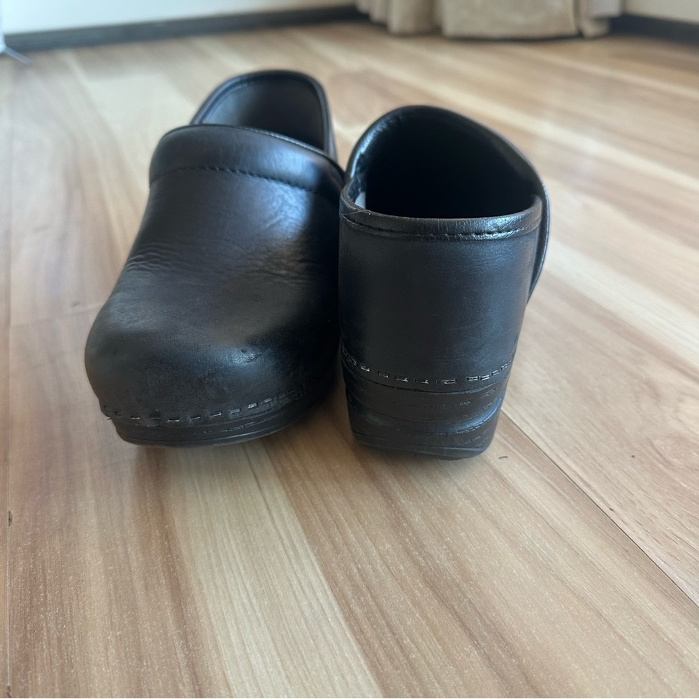Dansko shoes - Picture 5 of 5